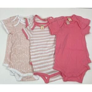 NWOT Harper Canyon Set of 6 onesie 6m